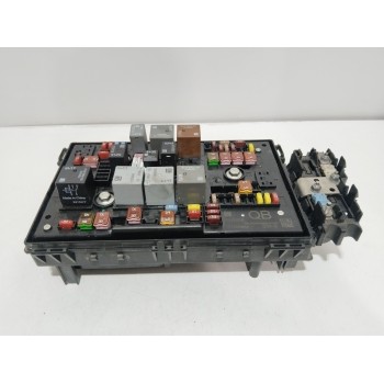 CAJA RELES / FUSIBLES 13302310 