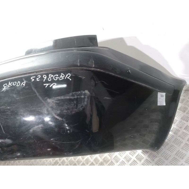 PARAGOLPES TRASERO NEGRO  - imagen 2