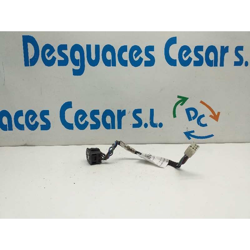 MANDO ELEVALUNAS DELANTERO DERECHO  - imagen 2