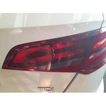PILOTO TRASERO DERECHO INTERIOR 8V4945094 