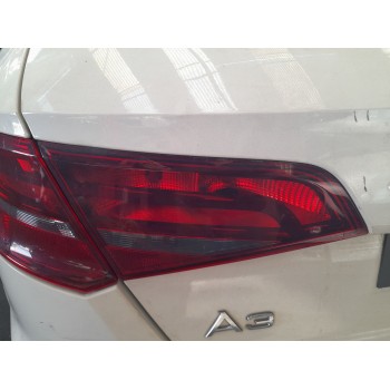 PILOTO TRASERO IZQUIERDO INTERIOR 8V4945093  OEM 8V4945093