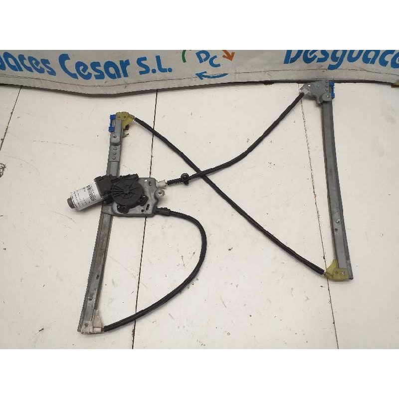 ELEVALUNAS DELANTERO DERECHO ELECTRICO  - imagen 1