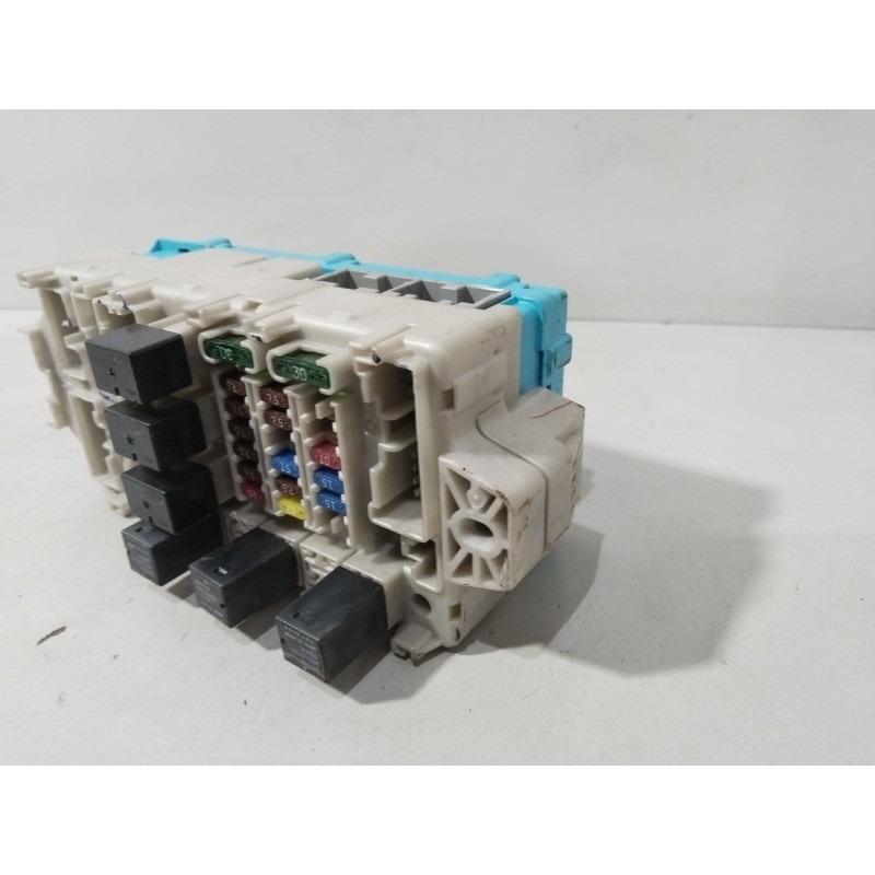 CAJA RELES / FUSIBLES MR587875  - imagen 3