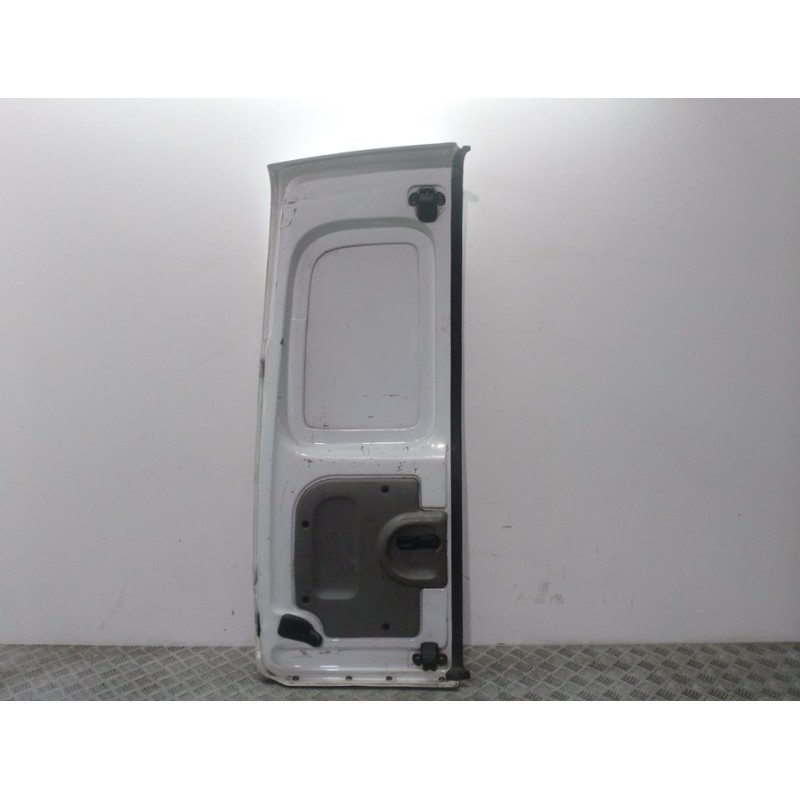 PUERTA TRASERA DERECHA 901006490R BLANCA  - imagen 2