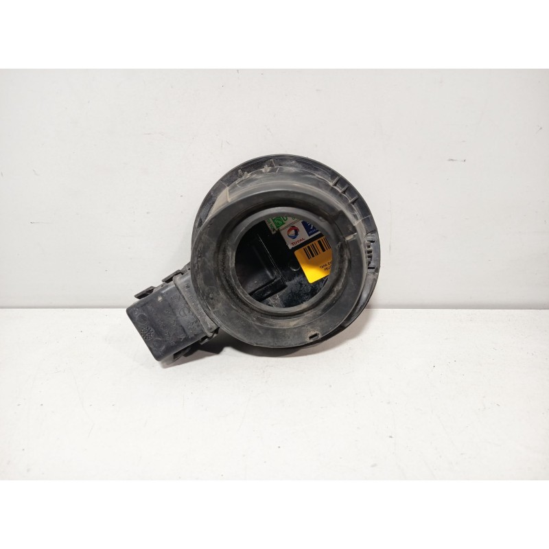 TAPA EXTERIOR COMBUSTIBLE  - imagen 3