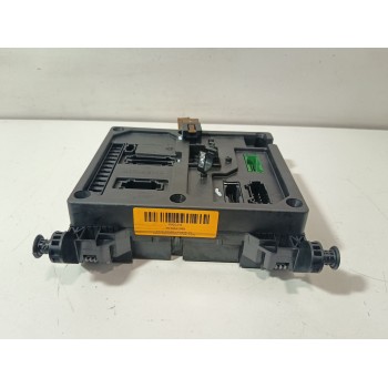 CAJA RELES / FUSIBLES 7M3962258S 