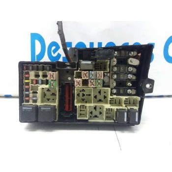 CAJA RELES / FUSIBLES 8688040 518818000 