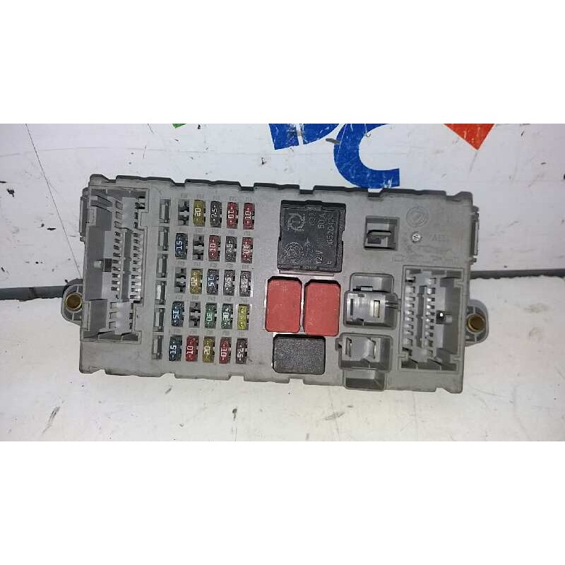 CAJA RELES / FUSIBLES 51711820 