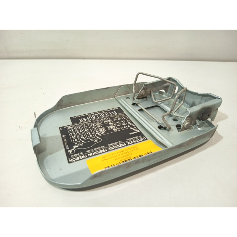 TAPA EXTERIOR COMBUSTIBLE A2095840739  - imagen 4