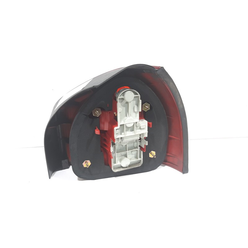 PILOTO TRASERO IZQUIERDO 8L0945095B  - imagen 2