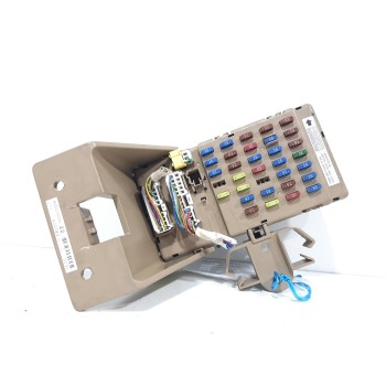 CAJA RELES / FUSIBLES 82201AG041 