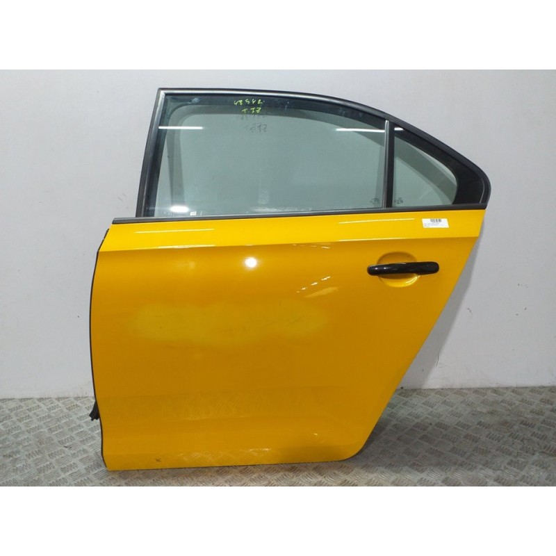 PUERTA TRASERA IZQUIERDA 5JA833055B AMARILLA  - imagen 1