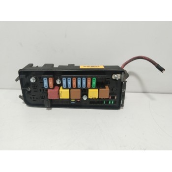 CAJA RELES / FUSIBLES 460023260 