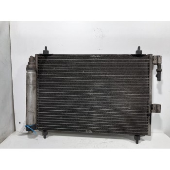 CONDENSADOR / RADIADOR AIRE ACONDICIONADO 868482U 