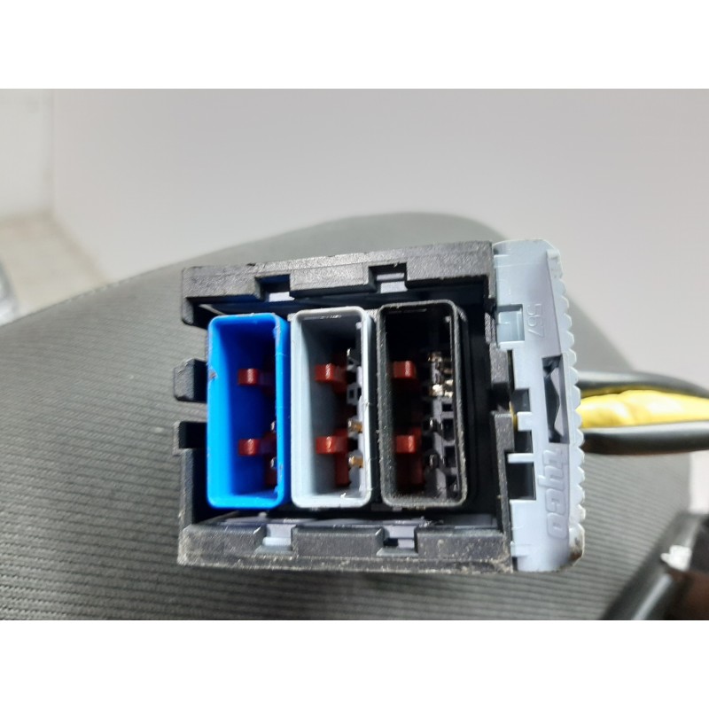 ASIENTO DELANTERO DERECHO  - imagen 3