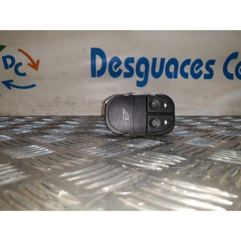 MANDO ELEVALUNAS DELANTERO IZQUIERDO 1096837  - imagen 1