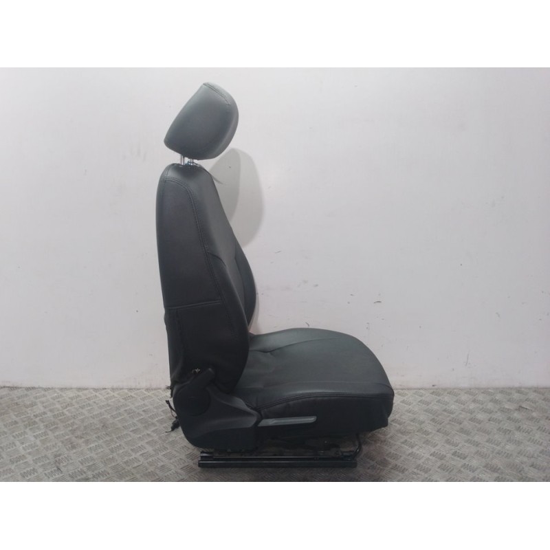 ASIENTO DELANTERO DERECHO 6RA881106E NEGRO  - imagen 4