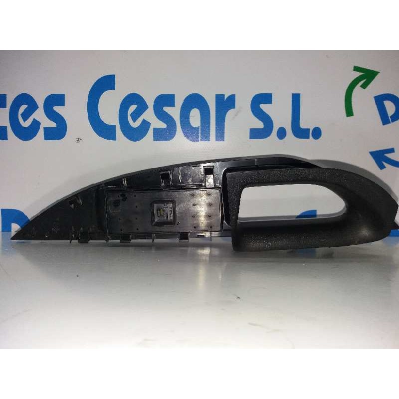 MANDO ELEVALUNAS DELANTERO IZQUIERDO 1K4959857C  - imagen 2