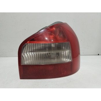 PILOTO TRASERO DERECHO 8L0945096B 