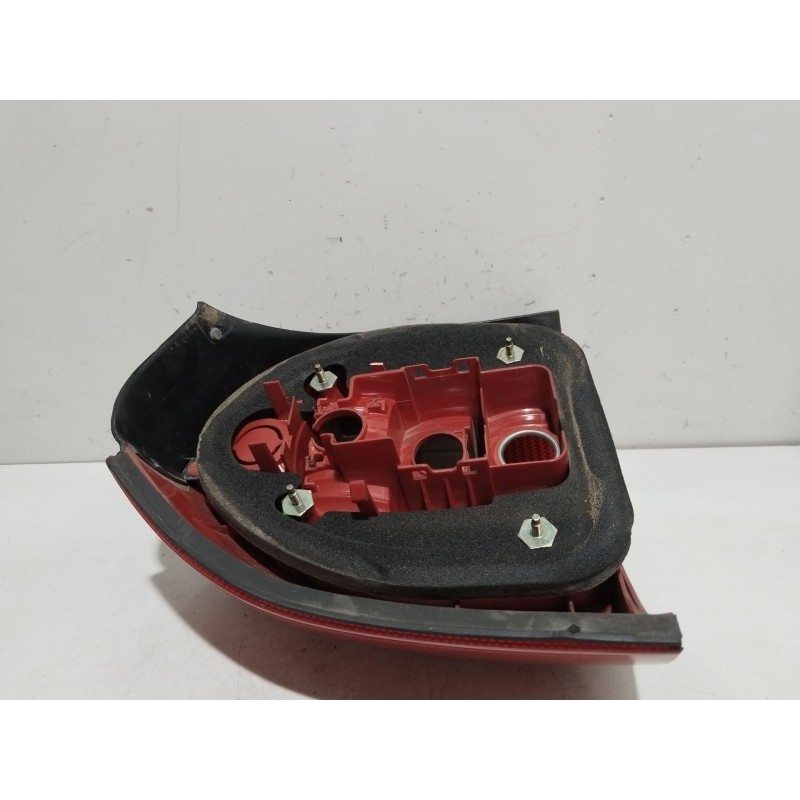 PILOTO TRASERO DERECHO 8L0945096B  - imagen 3