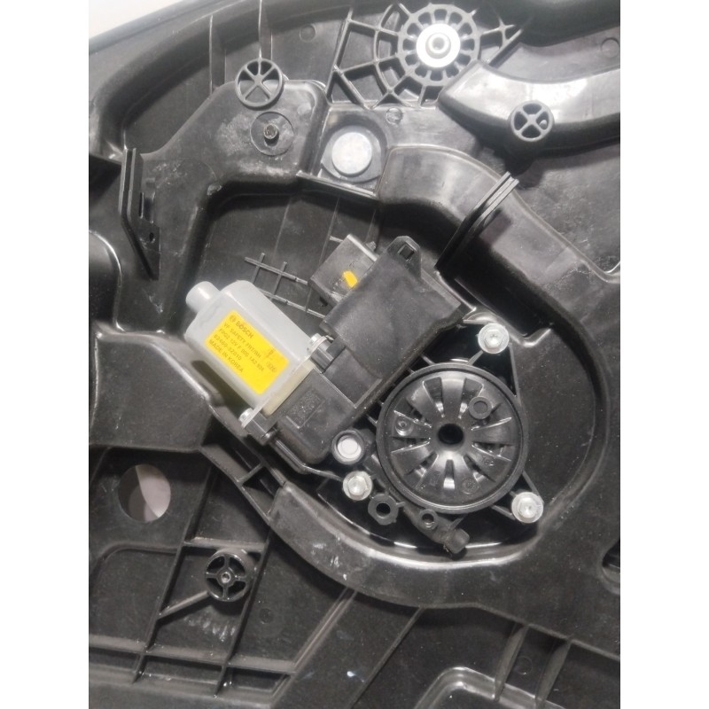 ELEVALUNAS DELANTERO DERECHO 824603Z010  - imagen 3