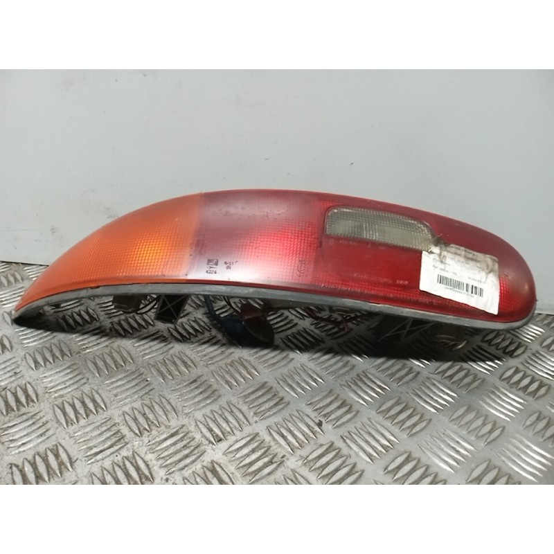 PILOTO TRASERO IZQUIERDO 8BE451160  - imagen 1