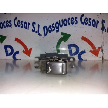 MANDO ELEVALUNAS DELANTERO DERECHO 935751D1010G 