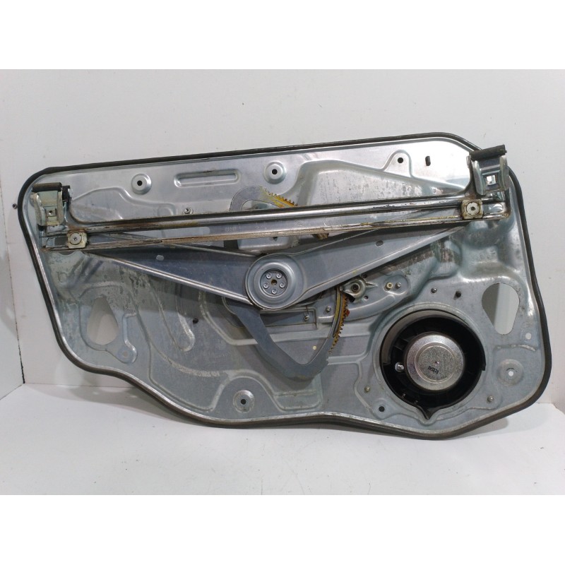 ELEVALUNAS DELANTERO DERECHO 8679081RH 1365462 3 CONECTORES - imagen 2