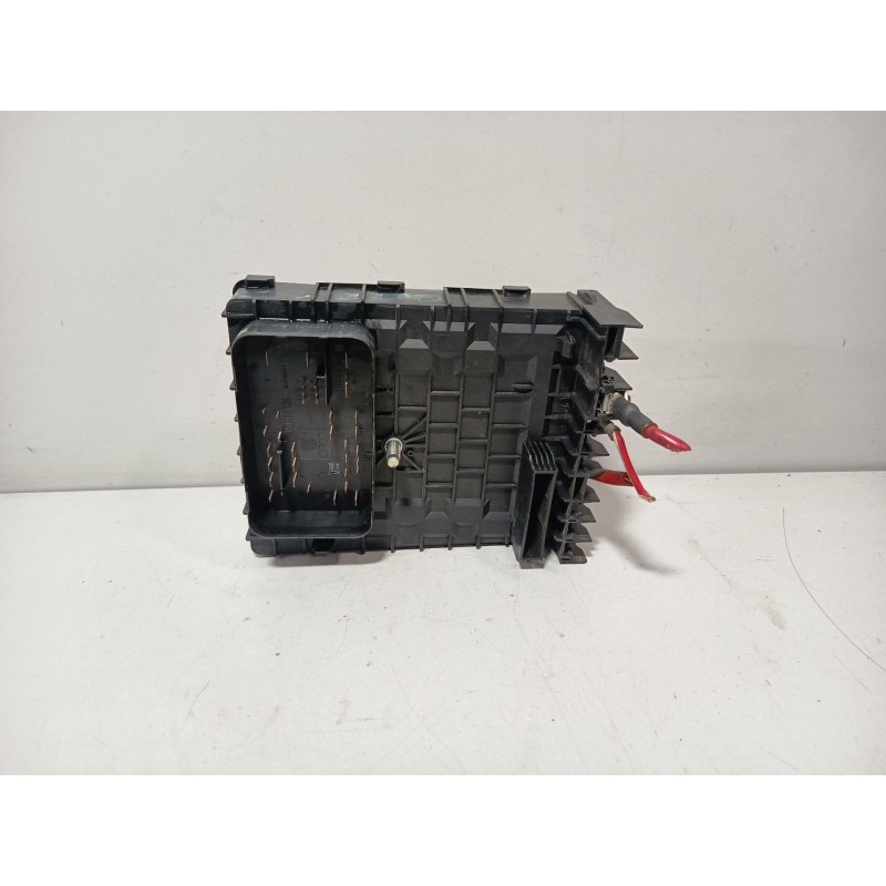 CAJA RELES / FUSIBLES 1K0937125 1K0937124H  - imagen 2