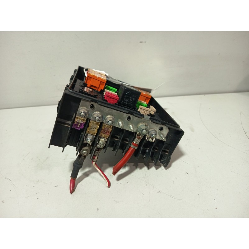 CAJA RELES / FUSIBLES 1K0937125 1K0937124H  - imagen 3