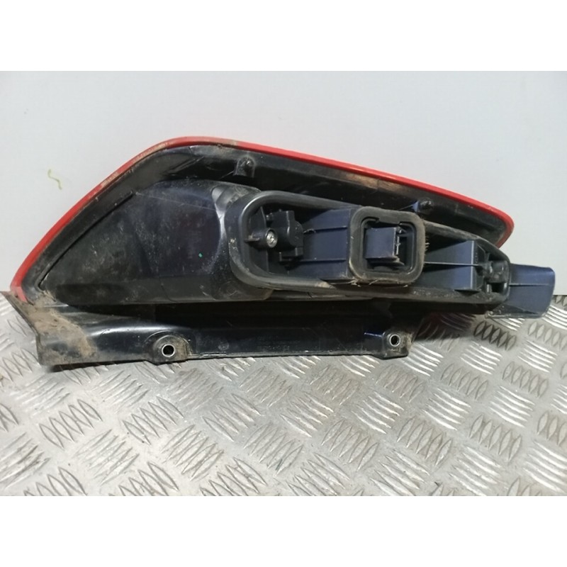 PILOTO TRASERO DERECHO 0051701590  - imagen 3