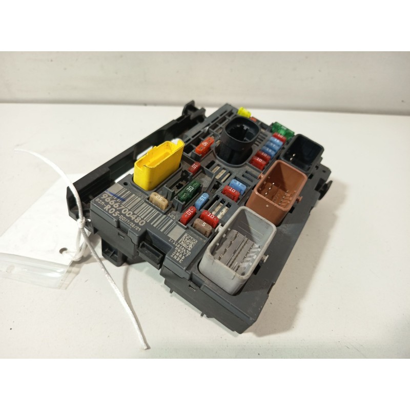 CAJA RELES / FUSIBLES 9666700480 6500CK  - imagen 3