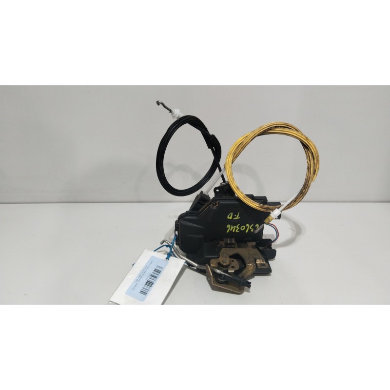 CERRADURA PUERTA TRASERA DERECHA 4B0839016G  - imagen 1