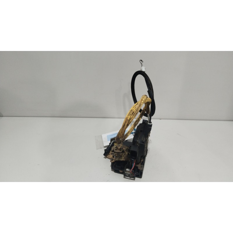 CERRADURA PUERTA TRASERA DERECHA 4B0839016G  - imagen 2
