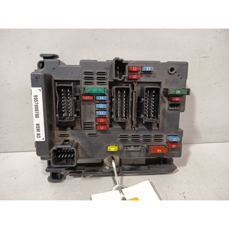 CAJA RELES / FUSIBLES 6500Y1  - imagen 1