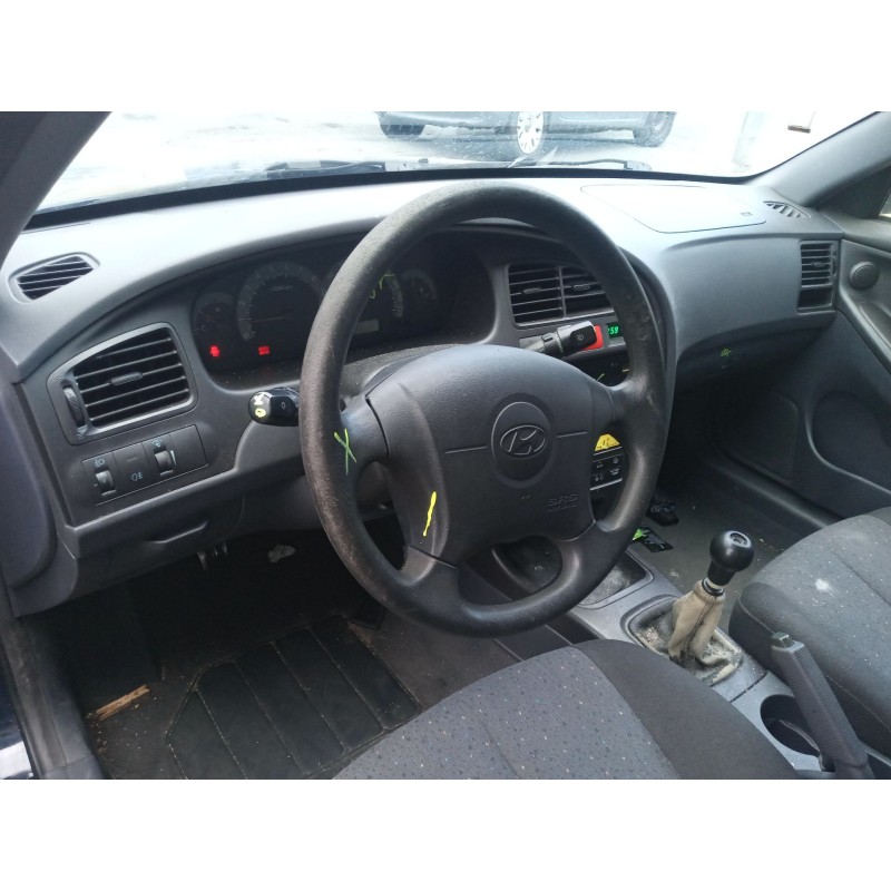HYUNDAI ELANTRA III SEDÁN (XD) - imagen 5
