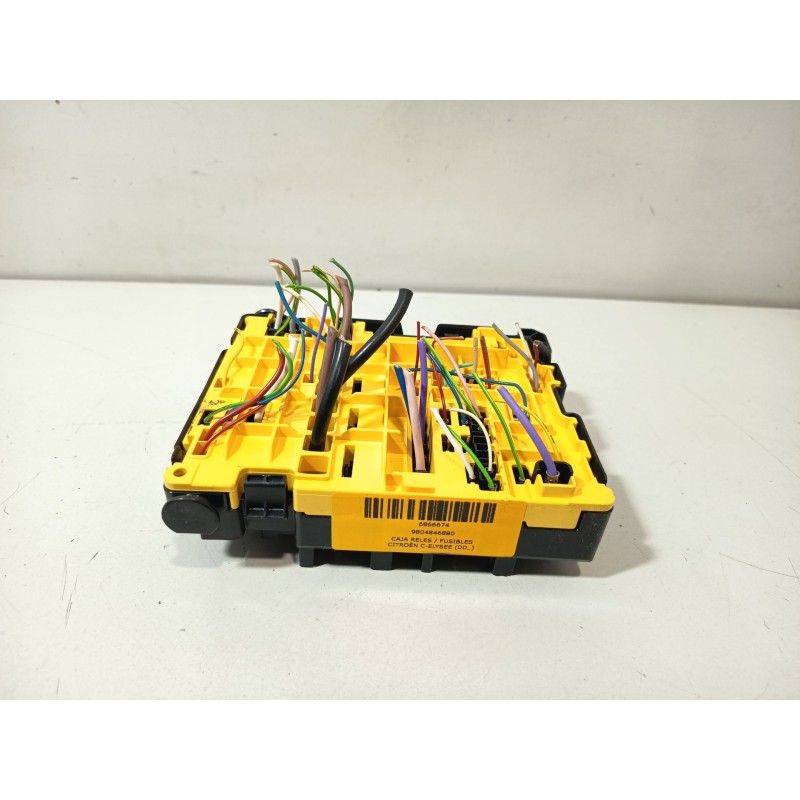 CAJA RELES / FUSIBLES 9804846880  - imagen 1