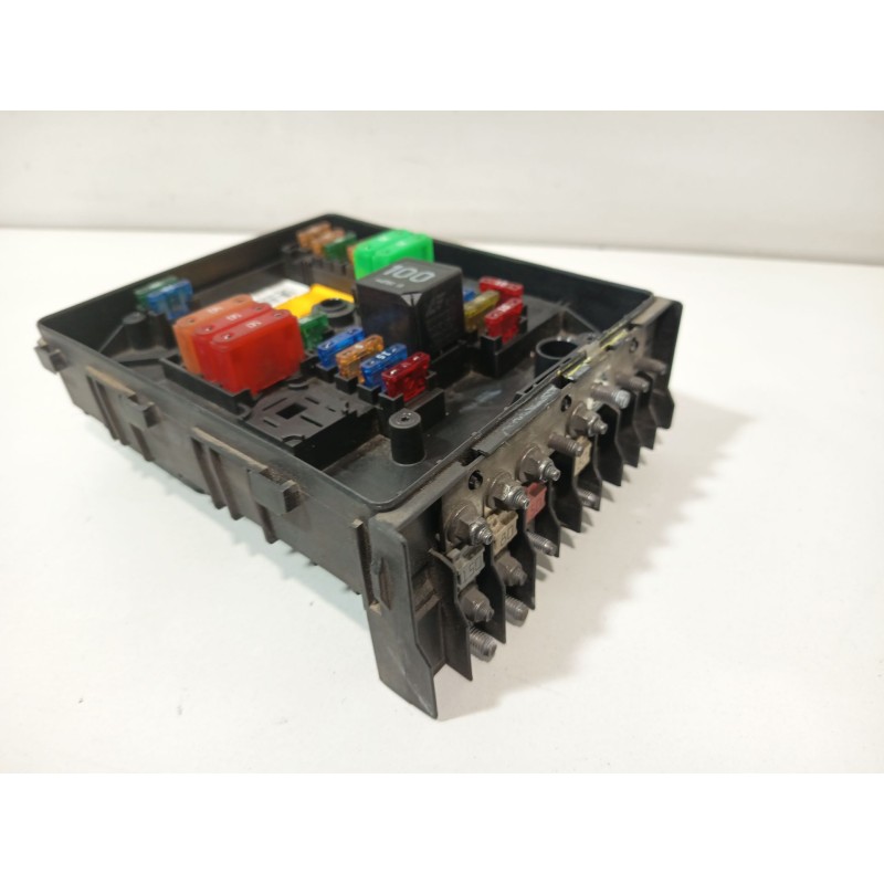 CAJA RELES / FUSIBLES 1K0937125A  - imagen 2