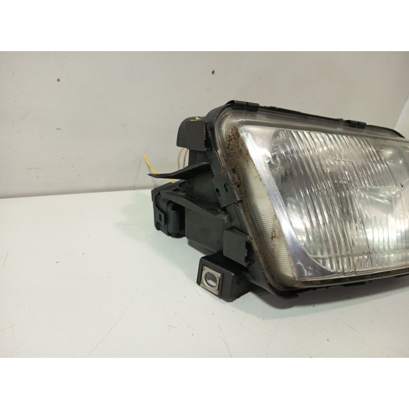 FARO DERECHO 8L5941030  - imagen 2
