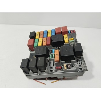 CAJA RELES / FUSIBLES 51867698 