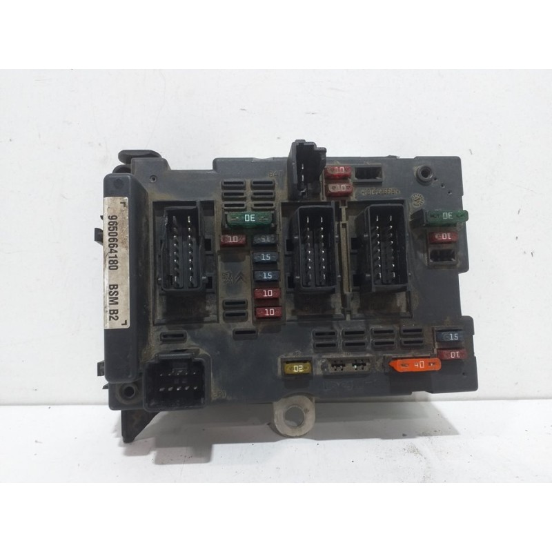 CAJA RELES / FUSIBLES 9650664180  - imagen 1