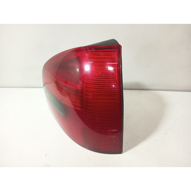 PILOTO TRASERO DERECHO 8L0945096A  - imagen 3