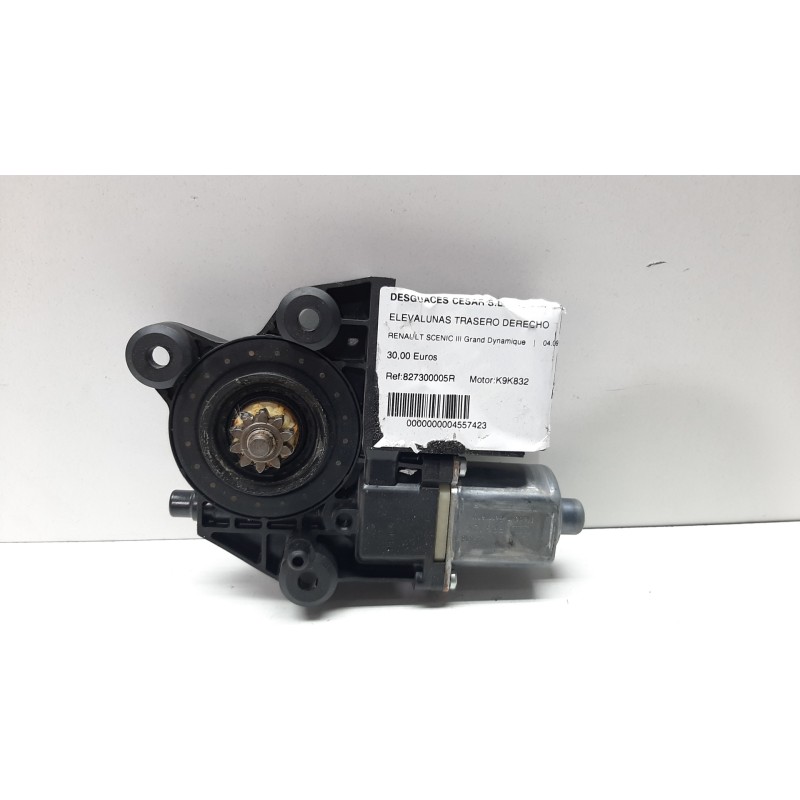 ELEVALUNAS TRASERO DERECHO 827300005R  - imagen 1