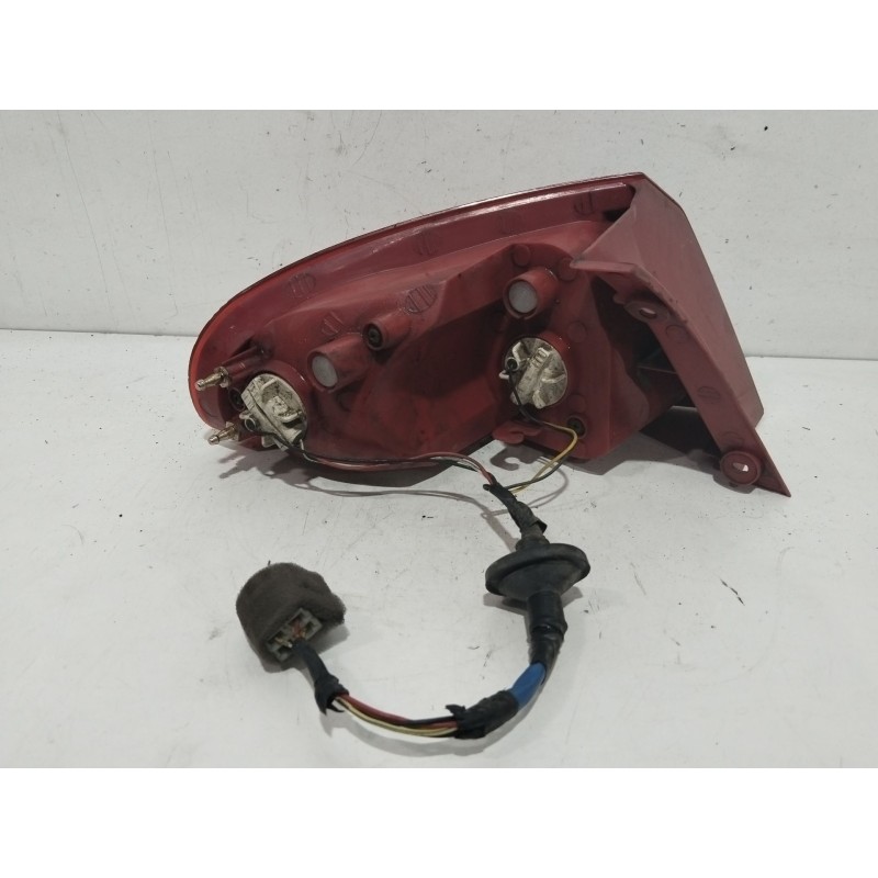 PILOTO PORTON TRASERO DERECHO  - imagen 3