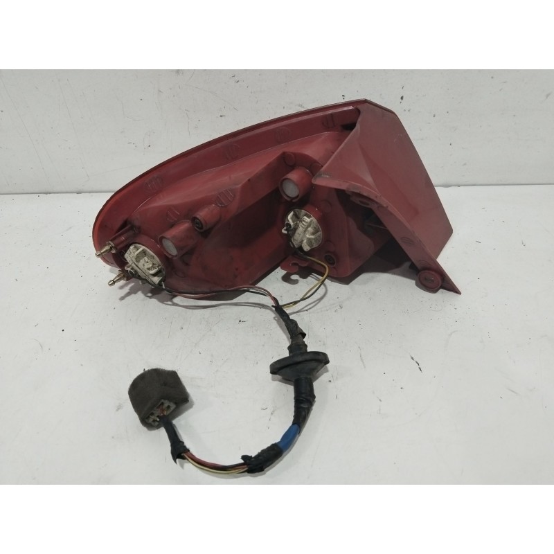 PILOTO PORTON TRASERO DERECHO  - imagen 4