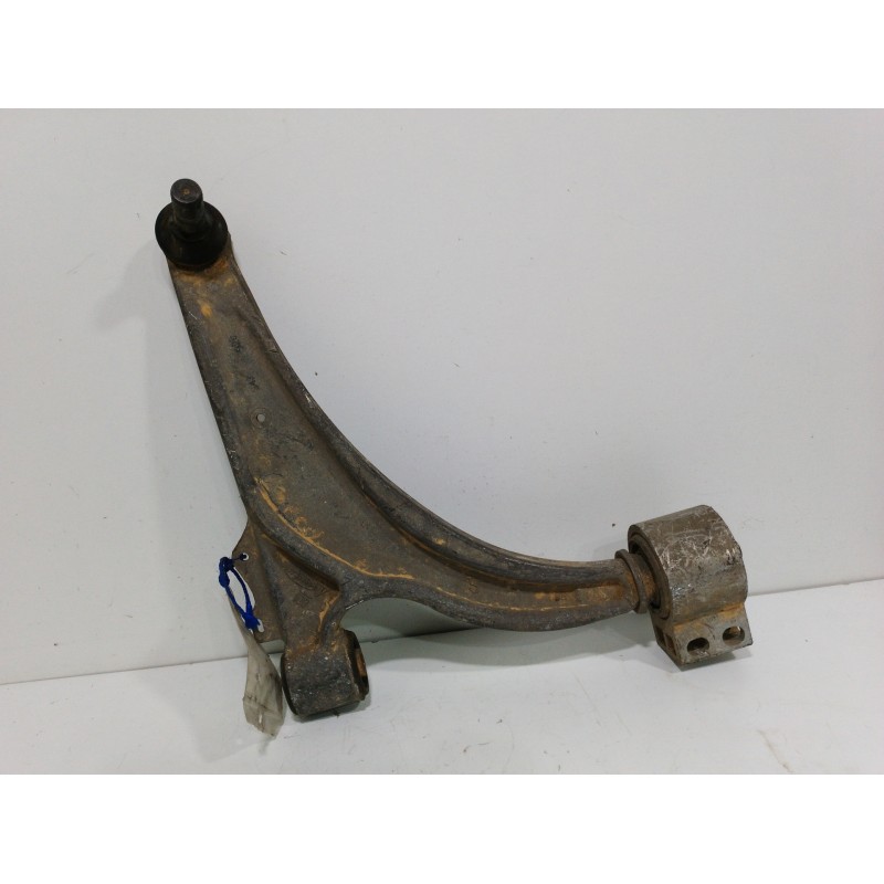 BRAZO SUSPENSION INFERIOR DELANTERO DERECHO 13401130  - imagen 1