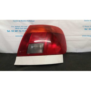 PILOTO TRASERO DERECHO 8D0945112A 