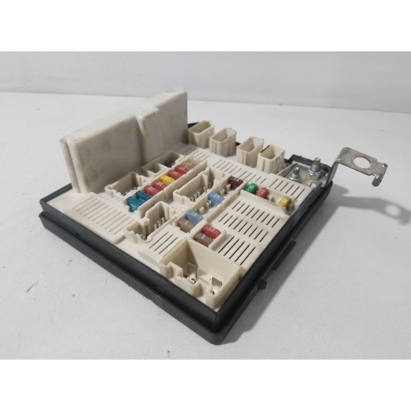 CAJA RELES / FUSIBLES 8200481866  - imagen 2