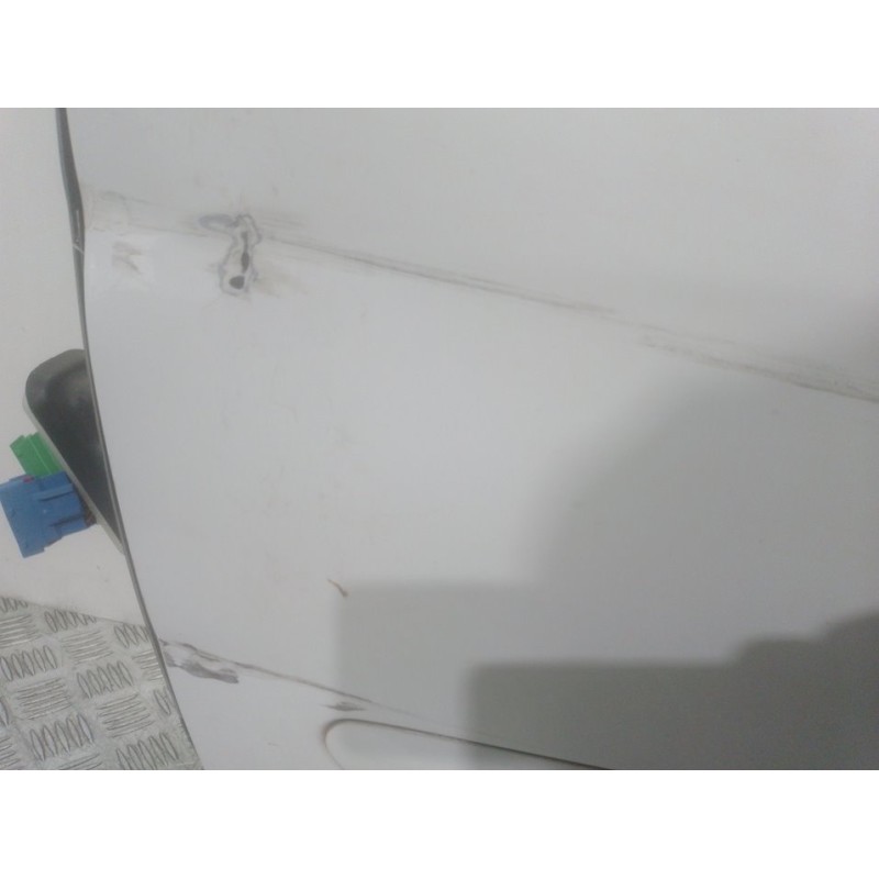 PUERTA DELANTERA IZQUIERDA BLANCO  - imagen 2